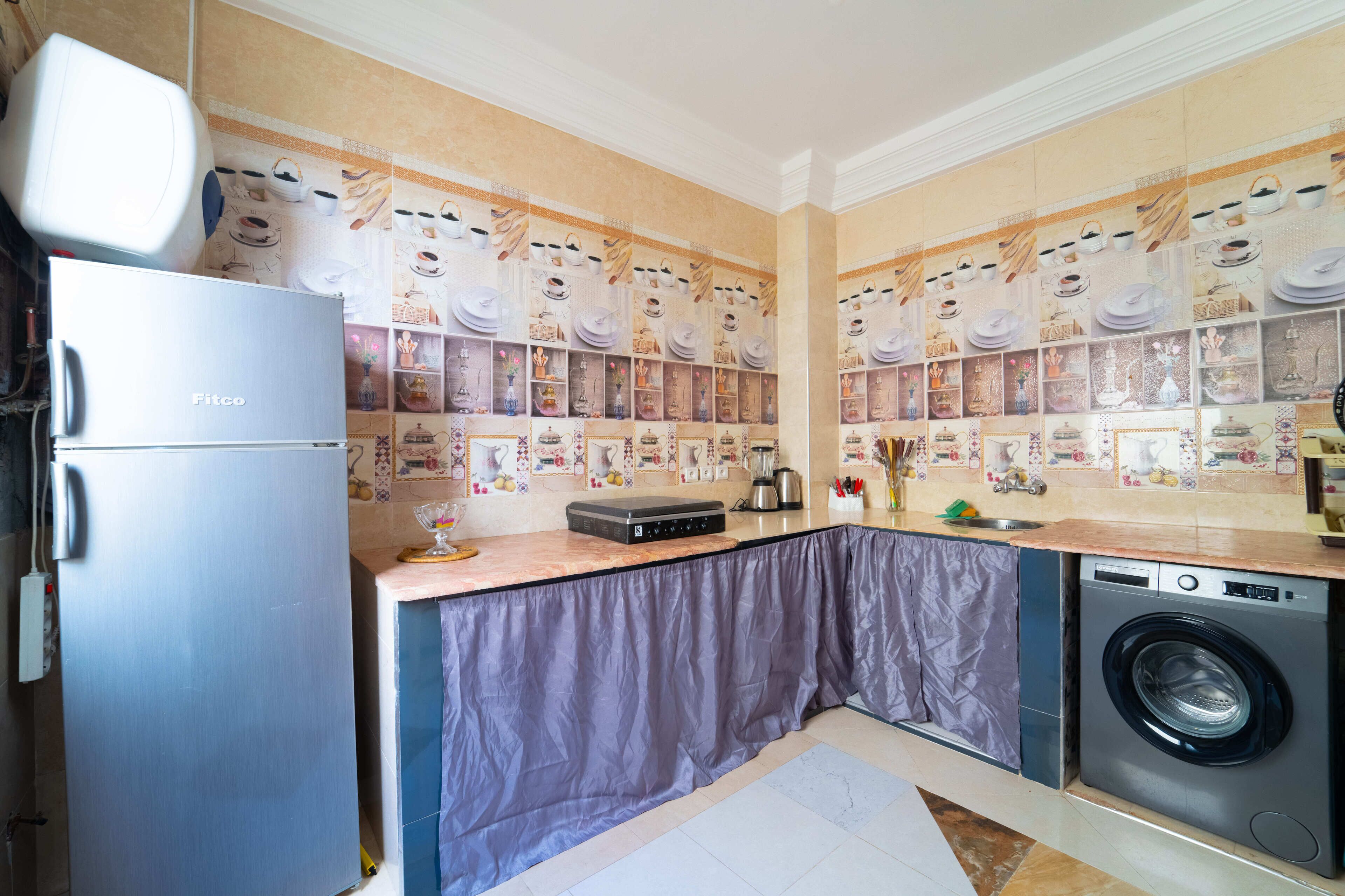 Fridge, oven, stovetop, blender