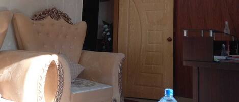 Laptop workspace, free WiFi