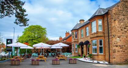 Pine Lodge Hotel & Restaurant Mansfield