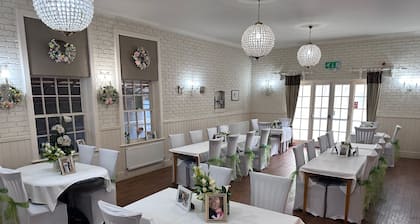 Pine Lodge Hotel & Restaurant Mansfield