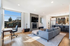 Smart TV, fireplace, offices