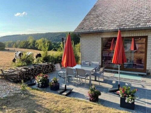 In the Viroin-Hermeton nature park, Le gîte de la Champagne, pets allowed