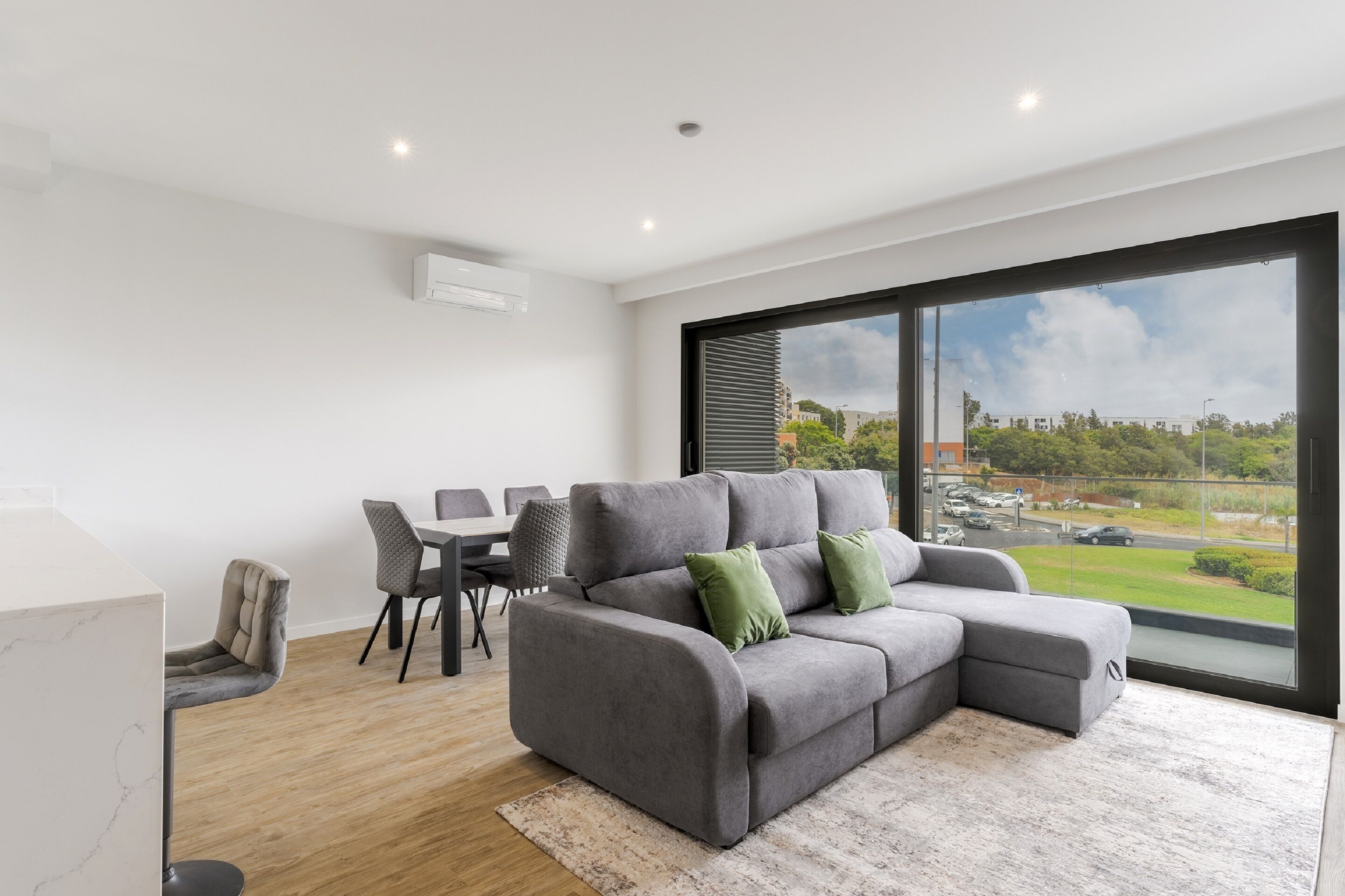 52-inch Smart TV with cable channels, TV