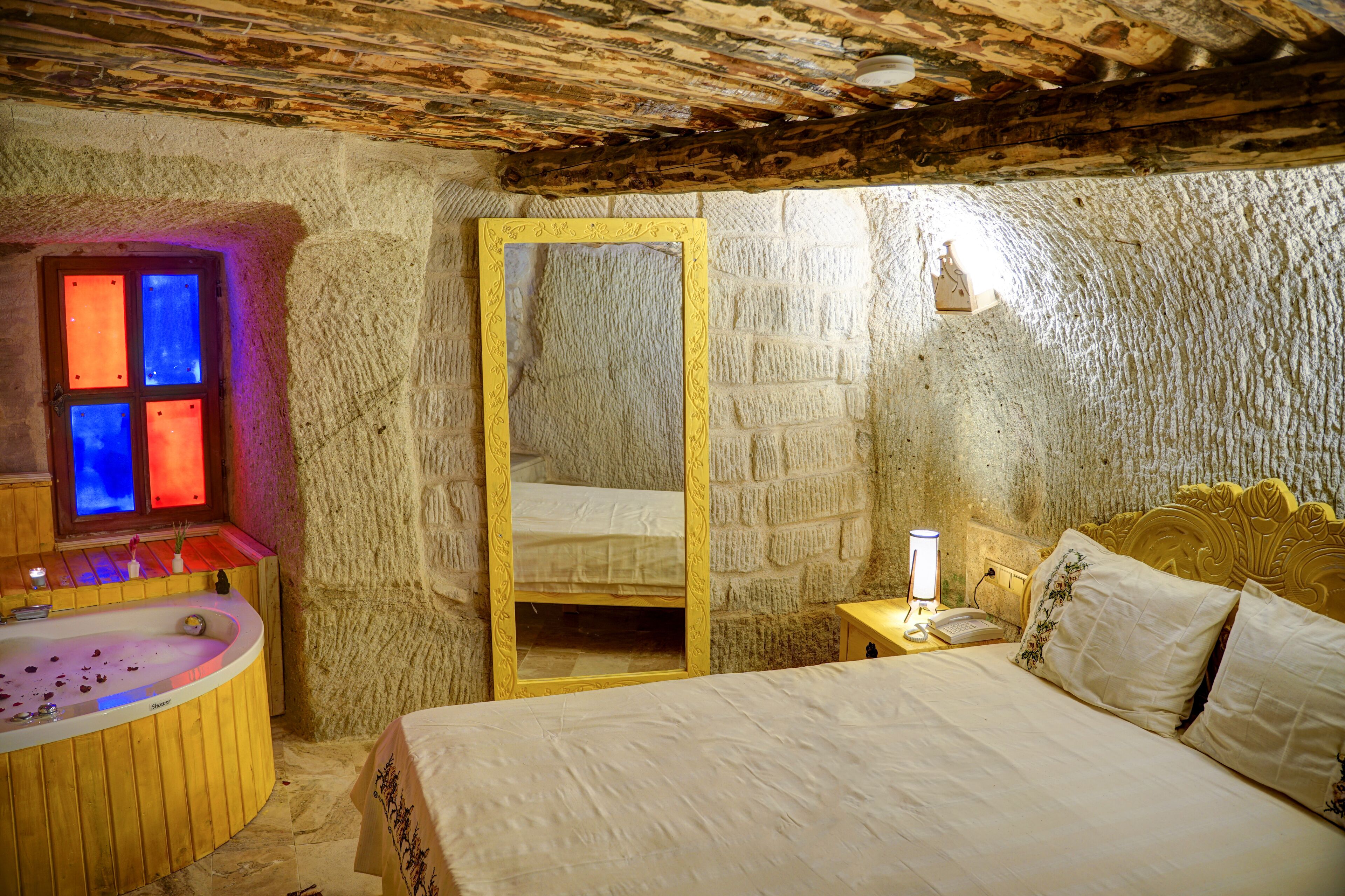 Nâr-ı Âşk Cave Hotel