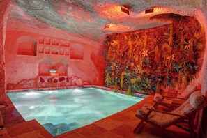 Indoor pool - Aşk-ı Nare Cave Hotel (Nevsehir)
