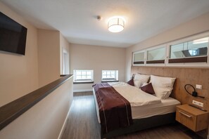 2 slaapkamers, een kluis op de kamer, een strijkplank/strijkijzer