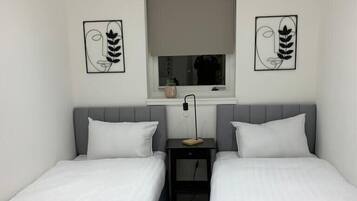 2 bedrooms, iron/ironing board, WiFi, bed sheets