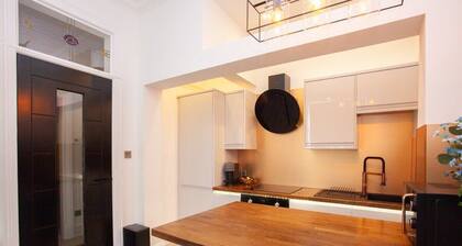 Spacious Modern Apartment in Glasgow West End
