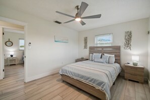 3 bedrooms, iron/ironing board, WiFi, bed sheets