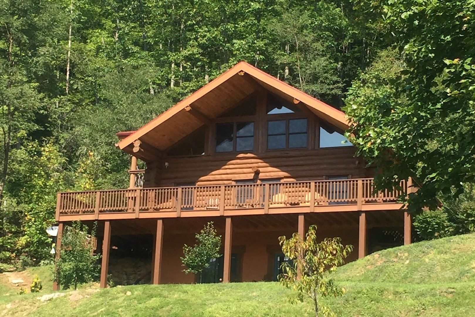 Red Lantern Lodge includes free admission to attractions