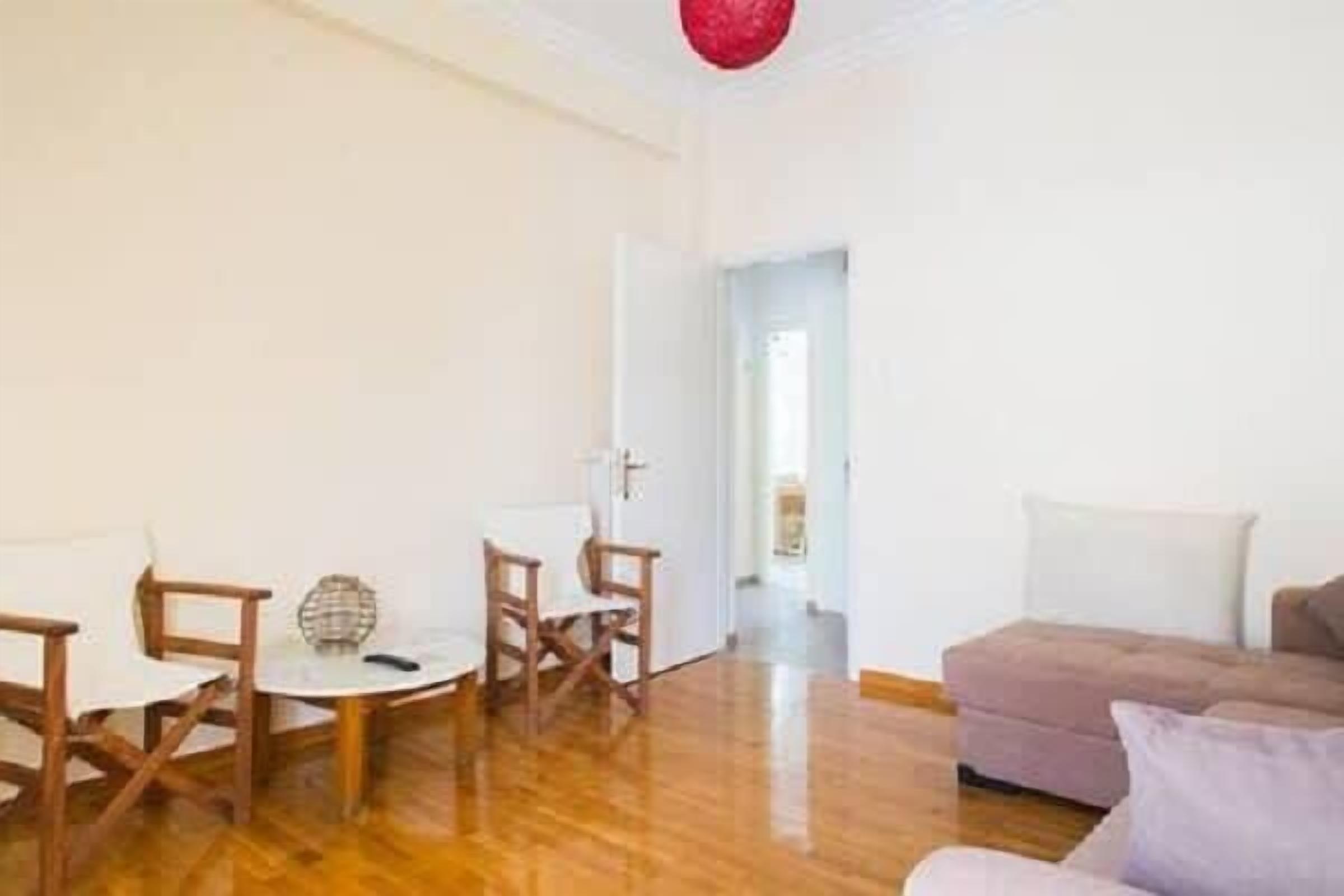 Fully equipped 2 bedroom apt in Athens