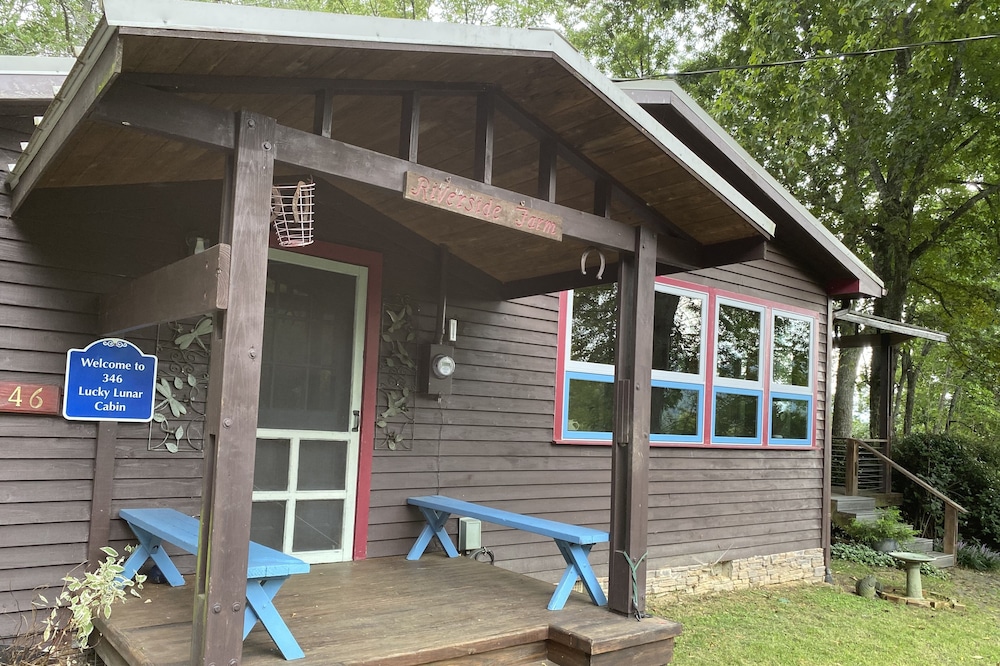 Lucky Lunar Cabin at Riverside Farm