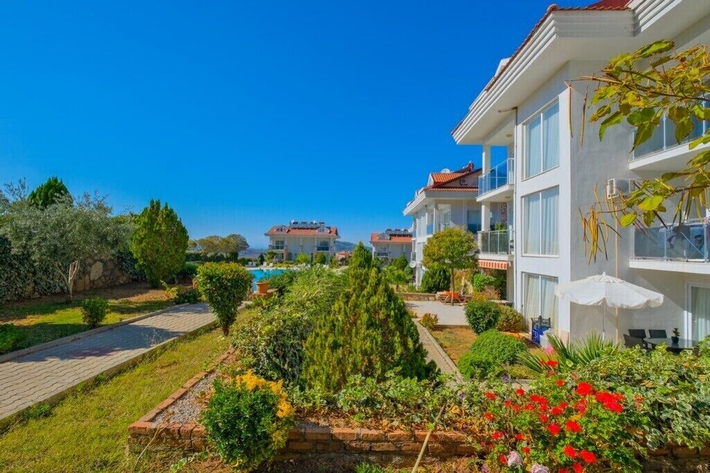 luxury apartment close to Ölüdeniz with olympic pool