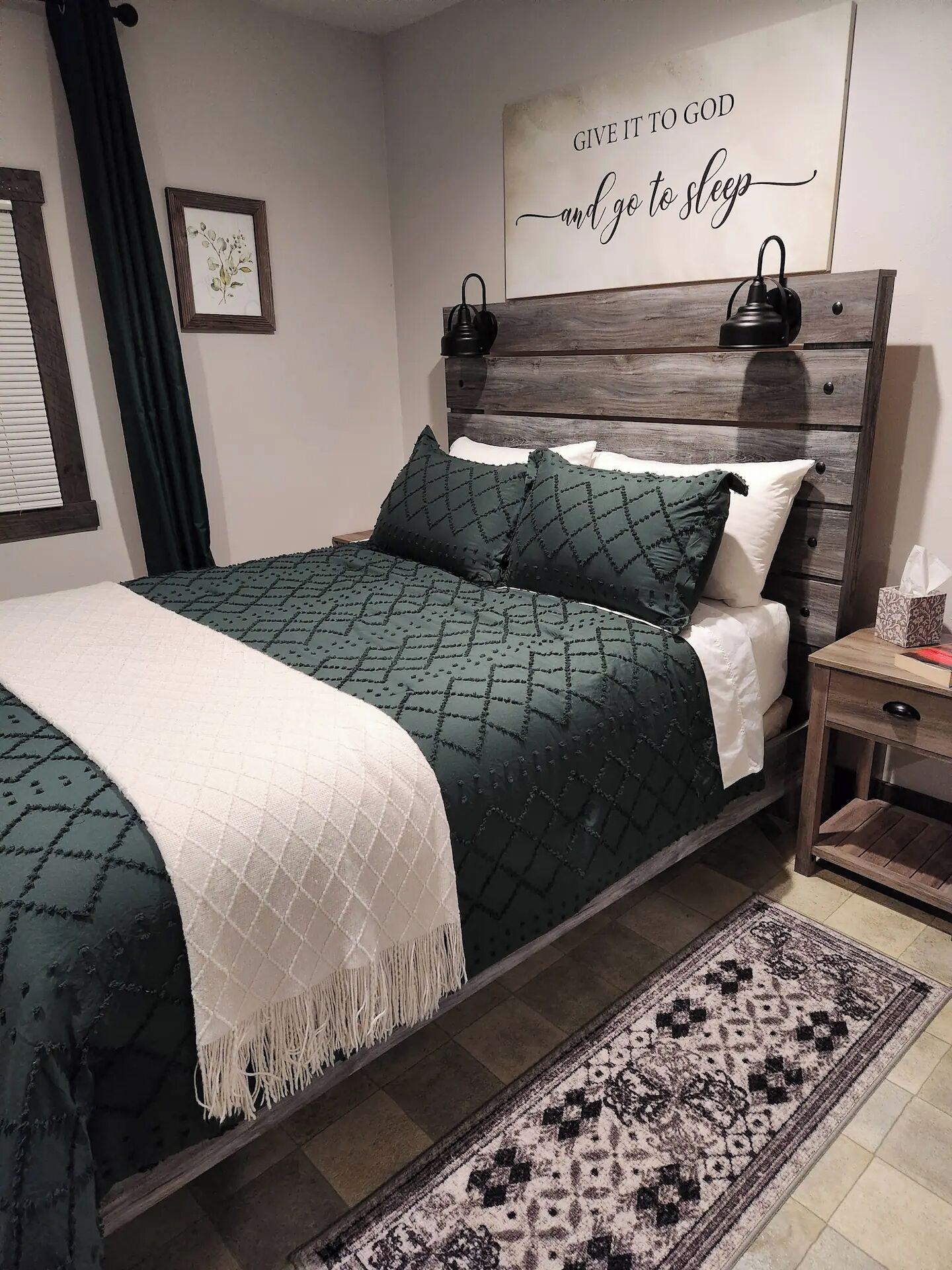 3 slaapkamers, een bureau, een strijkplank/strijkijzer, gratis wifi