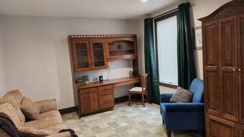 Smart TV, fireplace, DVD player, books