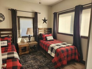 3 Schlafzimmer, Schreibtisch, Bügeleisen/Bügelbrett, kostenloses WLAN