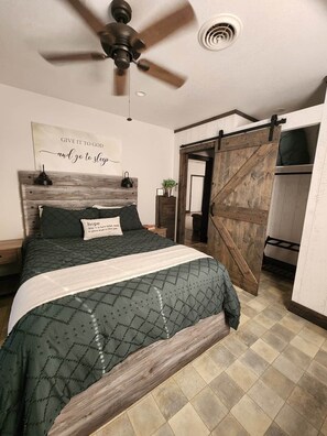 3 chambres, bureau, fer et planche à repasser, Wi-Fi gratuit