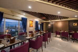 Restaurant - Legend Hotel Islamabad (Islamabad)