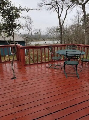 Outdoor dining - Lovely View of Georgetown (Georgetown)