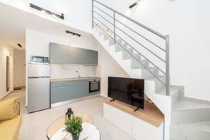 复式房, 2 间卧室, 使用泳池 | 私人厨房 | 大冰箱、烤箱、茶具/咖啡用具、电热水壶