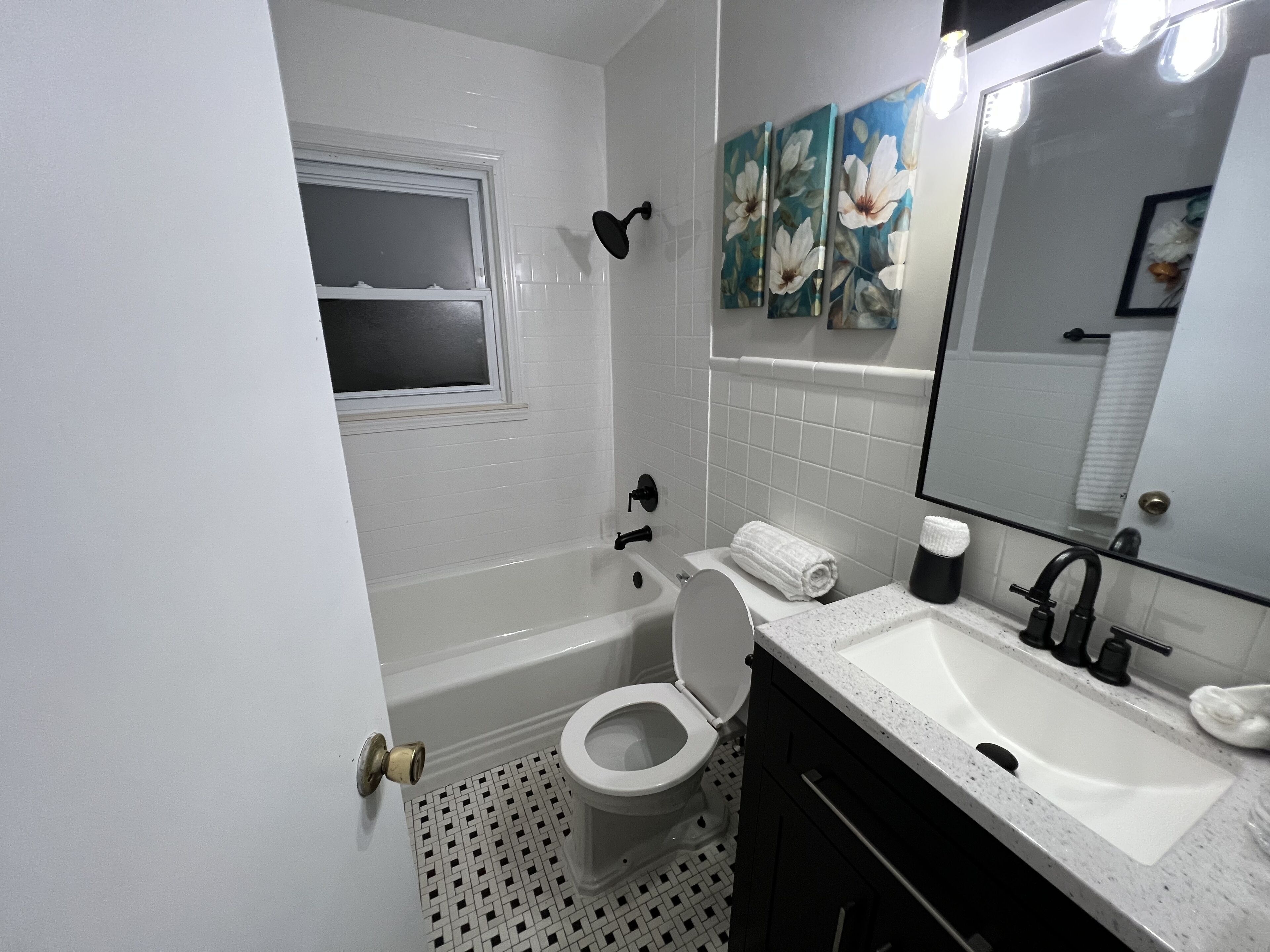Combined shower/bathtub