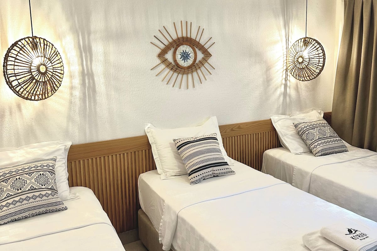 Economy Triple Room | Egyptian cotton sheets, premium bedding, minibar, in-room safe