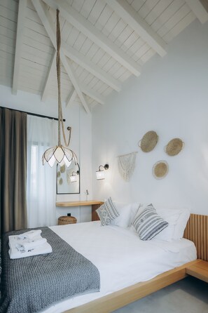 Deluxe Room, 1 Bedroom, Non Smoking, Ensuite | Egyptian cotton sheets, premium bedding, minibar, in-room safe - Kotraba Butik Hotel (Cesme)