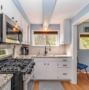 Microwave, oven, stovetop, coffee/tea maker