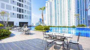 ์ผ์ธ ์์์ฅ