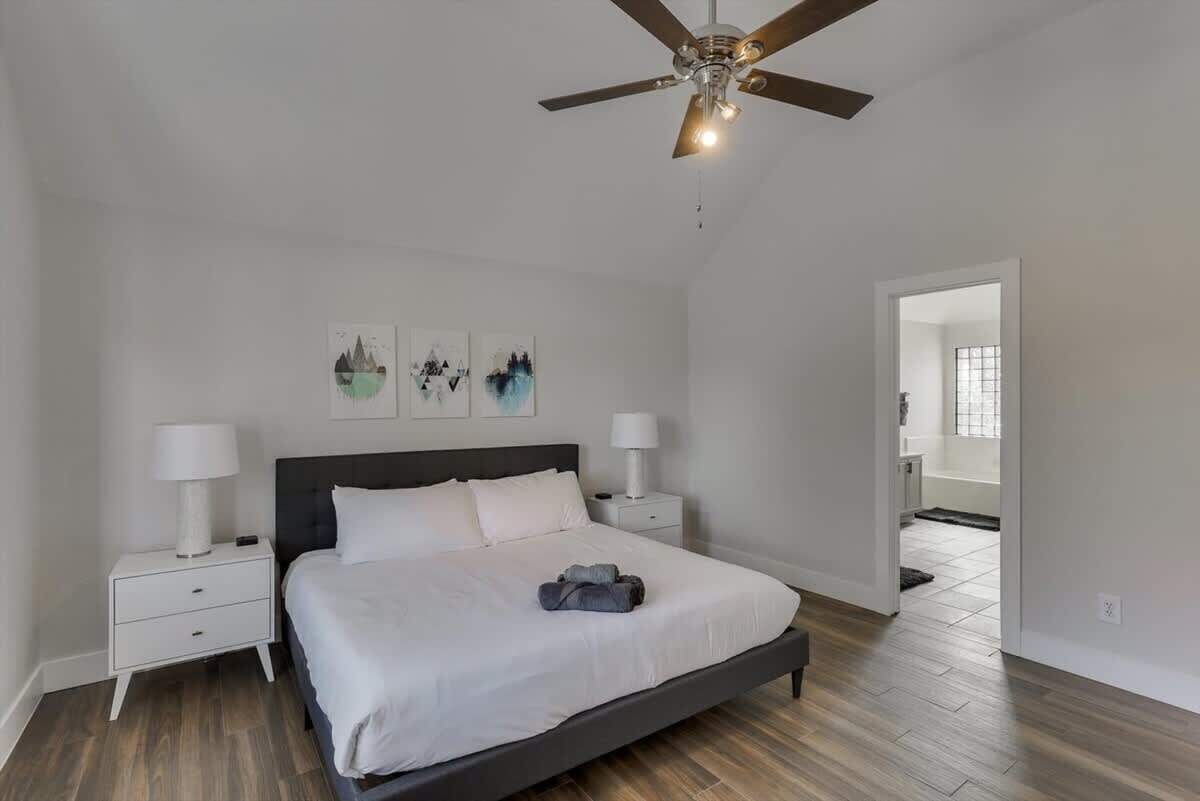 5 多间卧室、熨斗/熨衣板、WiFi、床单