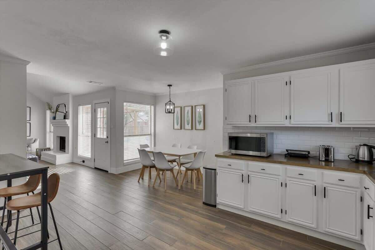 冰箱、微波炉、烤箱、炉灶