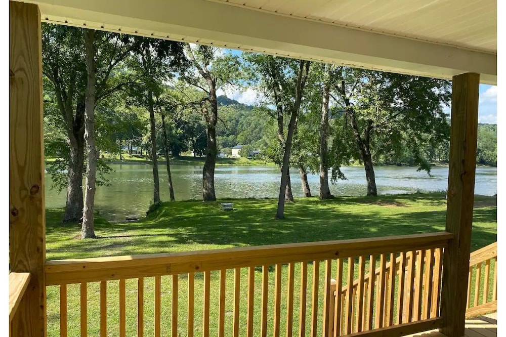 Pleasant View - A brand new riverfront getaway!