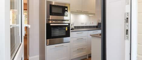 Fridge, dishwasher, electric kettle, toaster