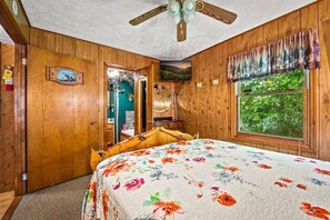 2 soverom, strykejern/-brett, reiseseng for barn og wi-fi (inkludert)