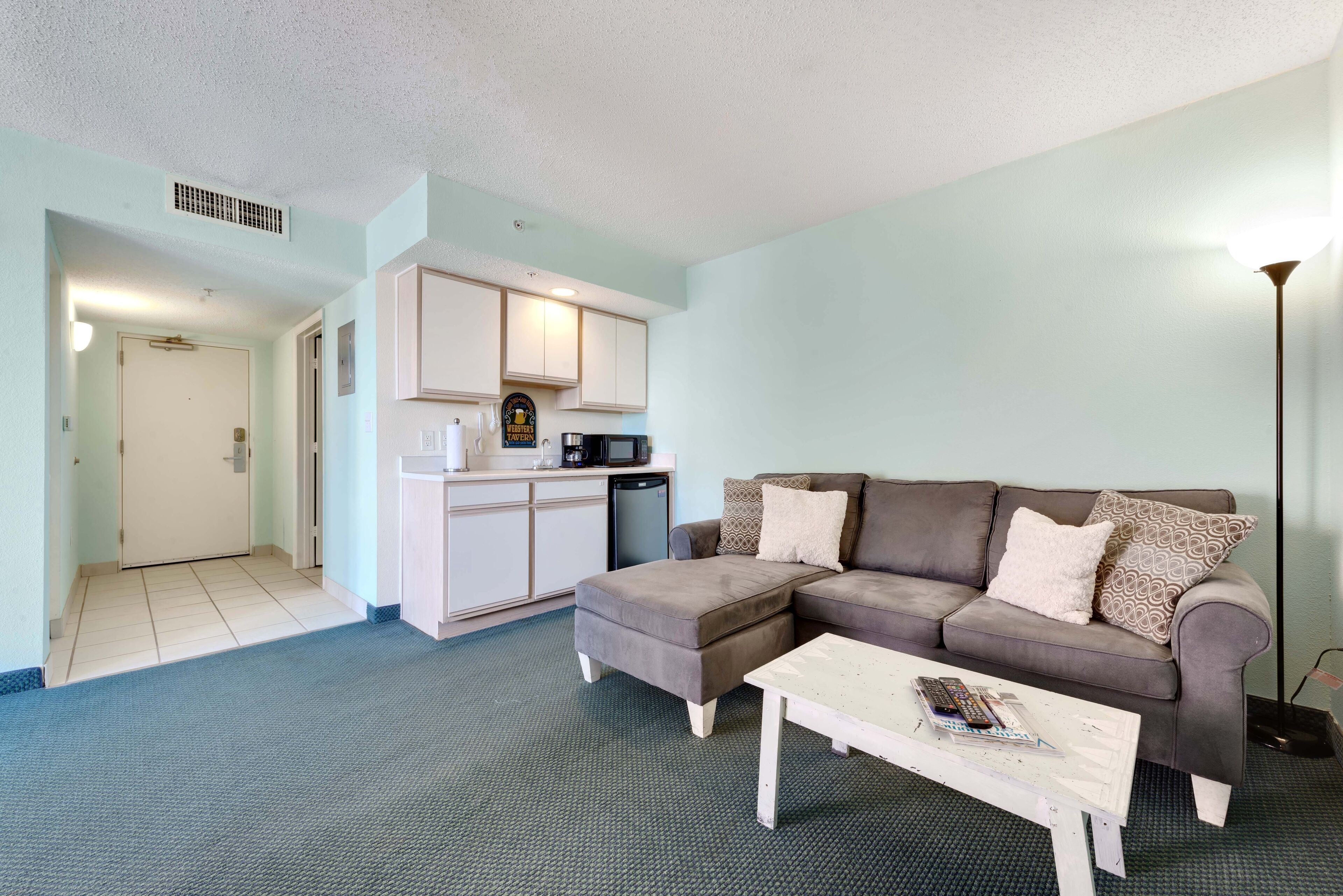 beautiful Oceanview resort condo with WIFI and relaxing atmosphere.