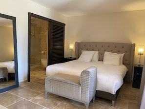 Chambre Double Signature, terrasse, cÎté jardin | Coffres-forts dans les chambres, bureau, rideaux occultants
