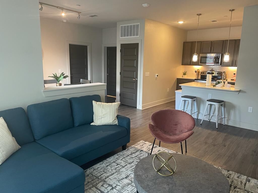 Med Centre Luxury furnished 1BD/1BA