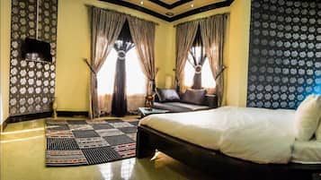 Deluxe Double Room | Iron/ironing board, free WiFi, bed sheets