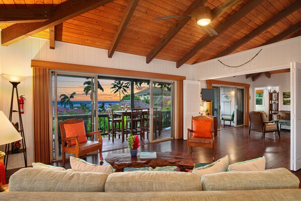 Smart TV, reproductor de DVD y libros 