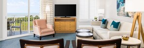 Living area - Ocean Side 2 bedroom Villa with full resort and beach access (Hilton Head Island)