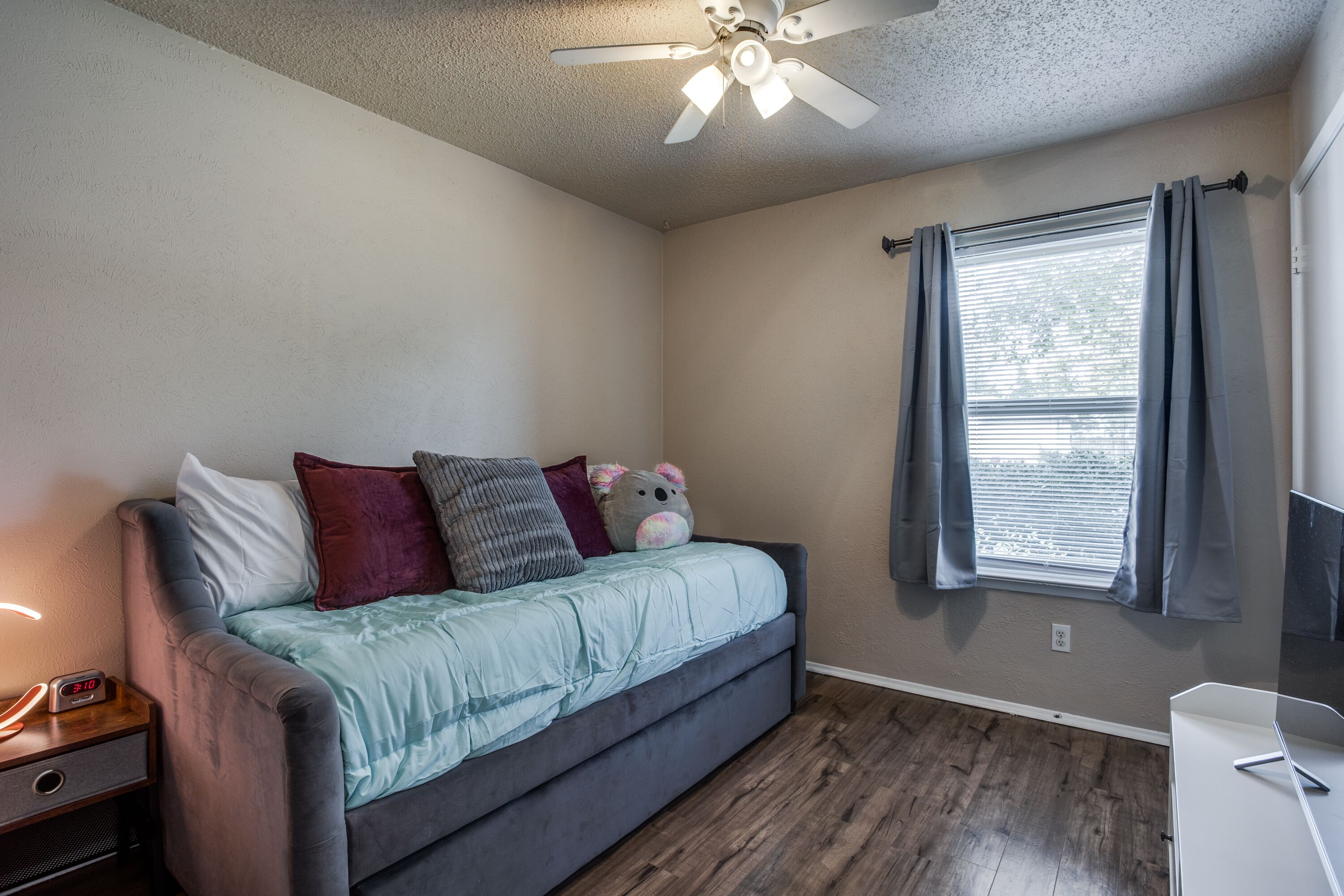 Well appointed home minutes from Kalahari and Downtown