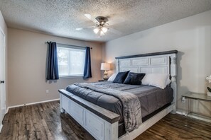 4 chambres, bureau, fer et planche à repasser, Wi-Fi gratuit