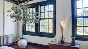 Living room - The Mainstay (Southampton)