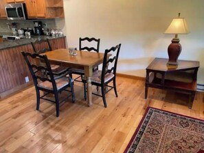 Dining - Lake Placid Beauty - Labor Day special! (Lake Placid)
