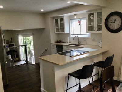 Beautiful North End Executive Retreat