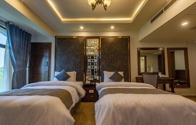 Envoy Continental Hotel
