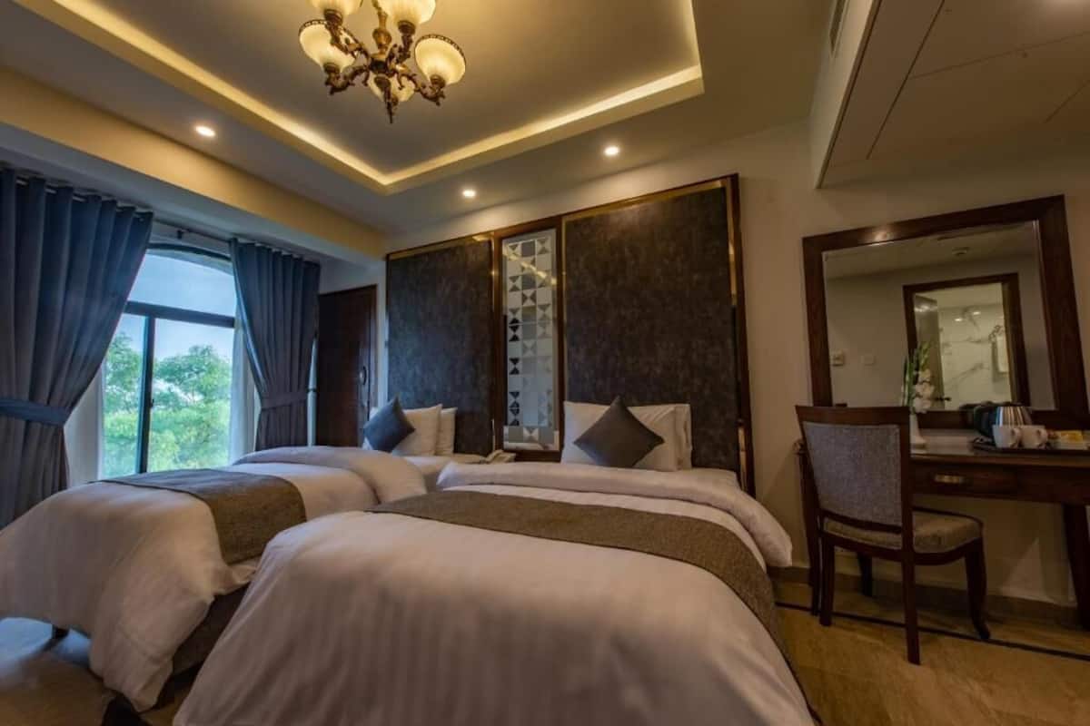 Chambre Deluxe avec lits jumeaux | Literie de qualité supérieure, bureau
