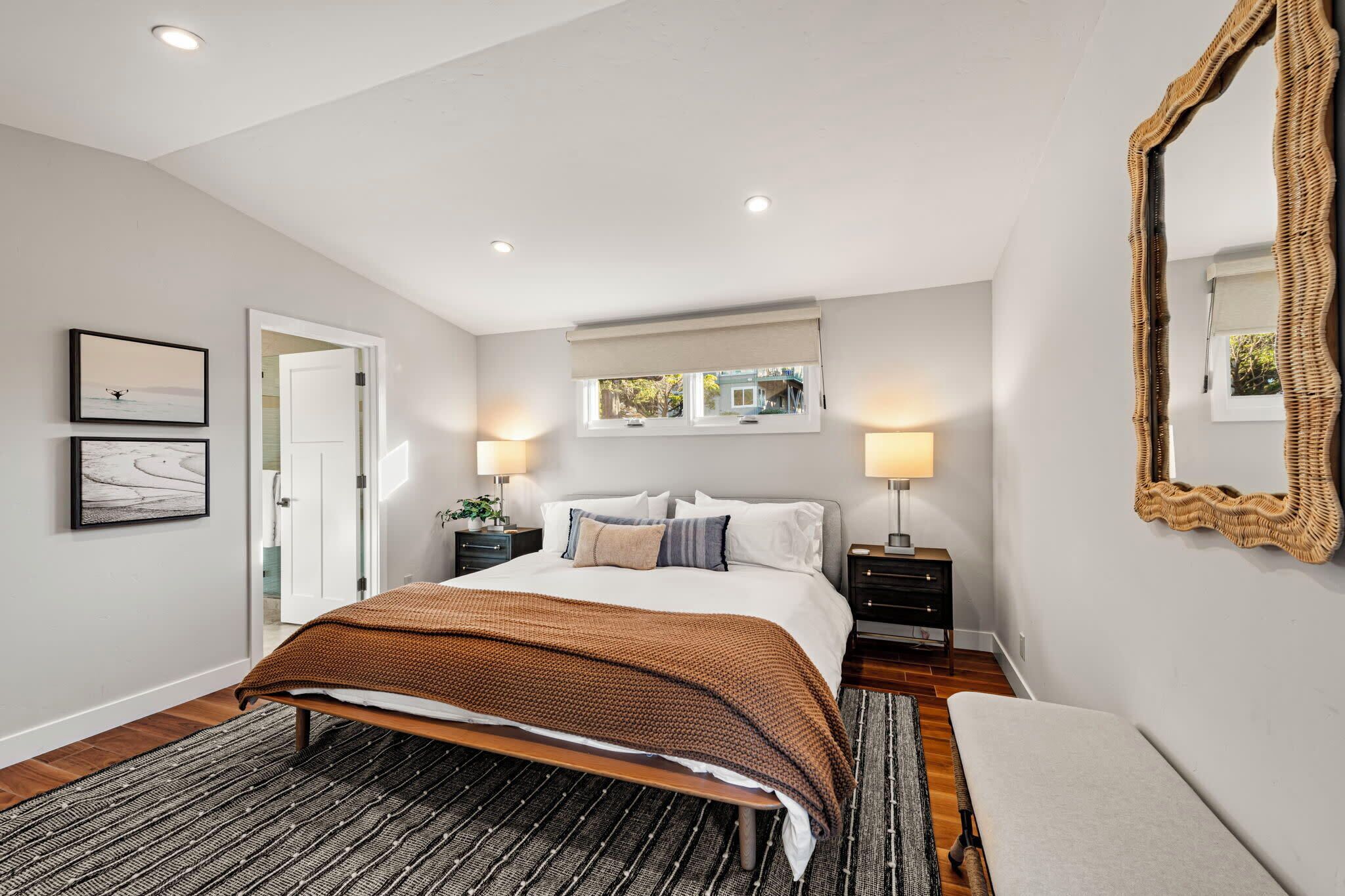 2 habitaciones, tabla de planchar con plancha, cuna de viaje y wifi 