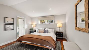 2 habitaciones, tabla de planchar con plancha, cuna de viaje y wifi