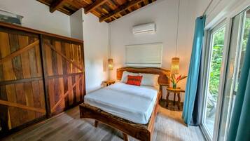 2 bedrooms, iron/ironing board, travel cot, WiFi